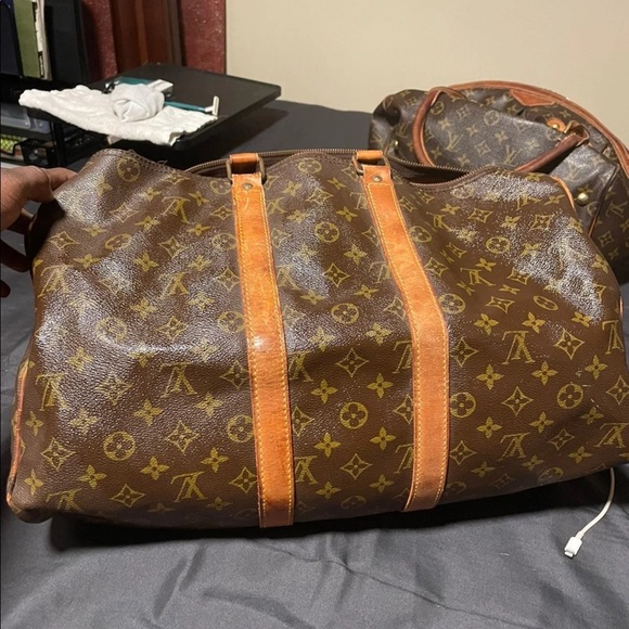 LV tote - Picture 2 of 9